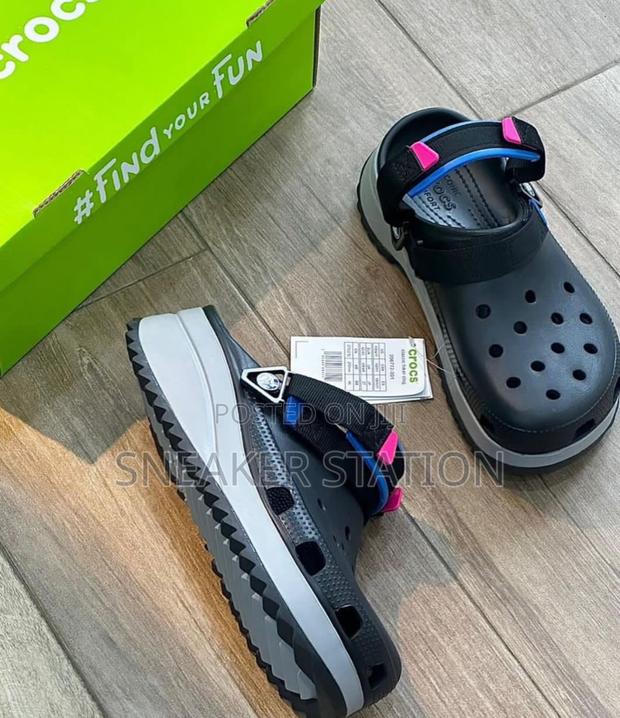 Crocs Classic Hiker · Photo 3