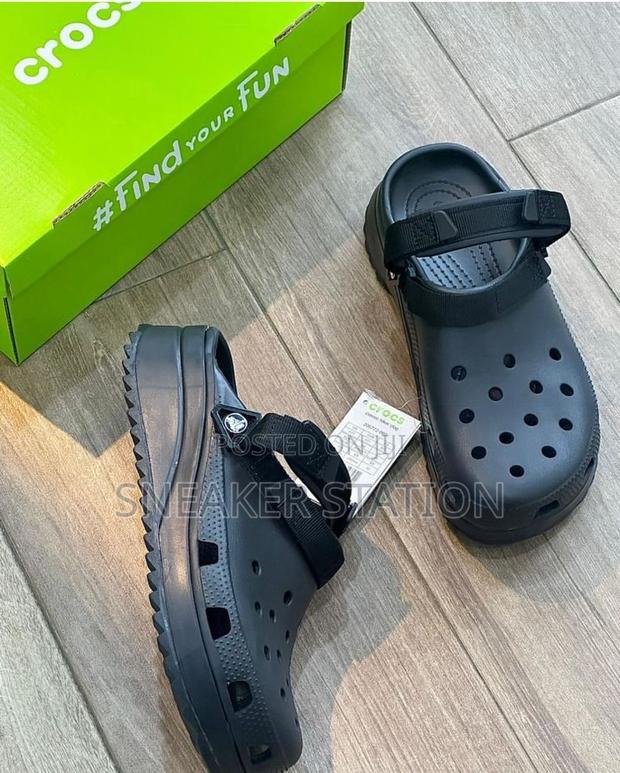 Crocs Classic Hiker · Photo 2