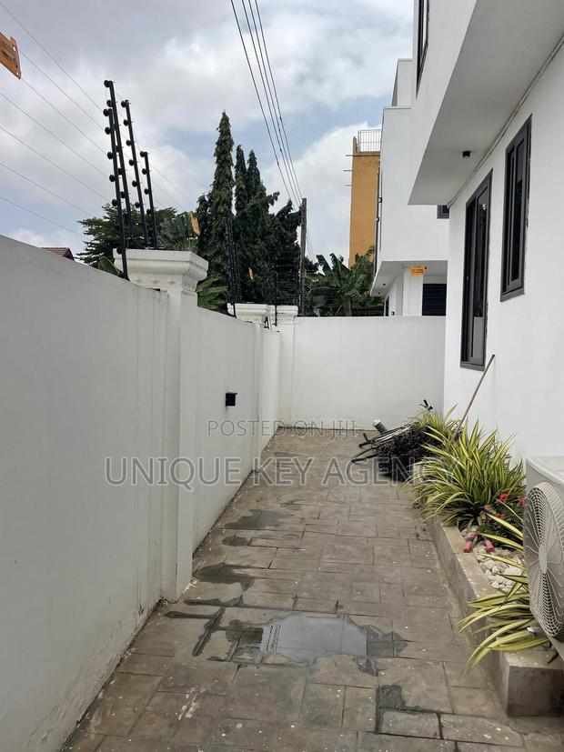 4bdrm House in Unique Key Agency, East Legon for rent · Photo 5