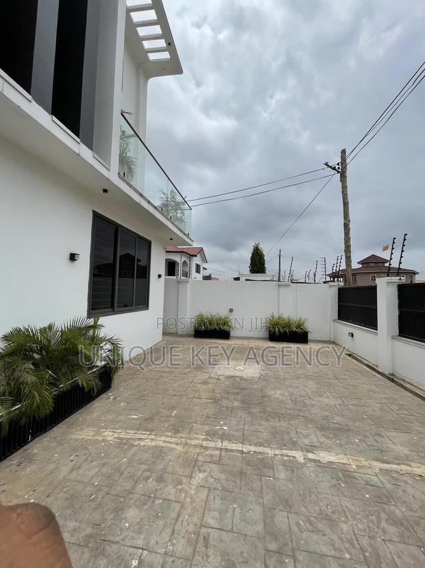 4bdrm House in Unique Key Agency, East Legon for rent · Photo 3