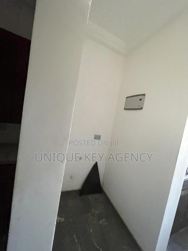 3bdrm Apartment in Unique Key Agency, East Legon for rent · Photo 5