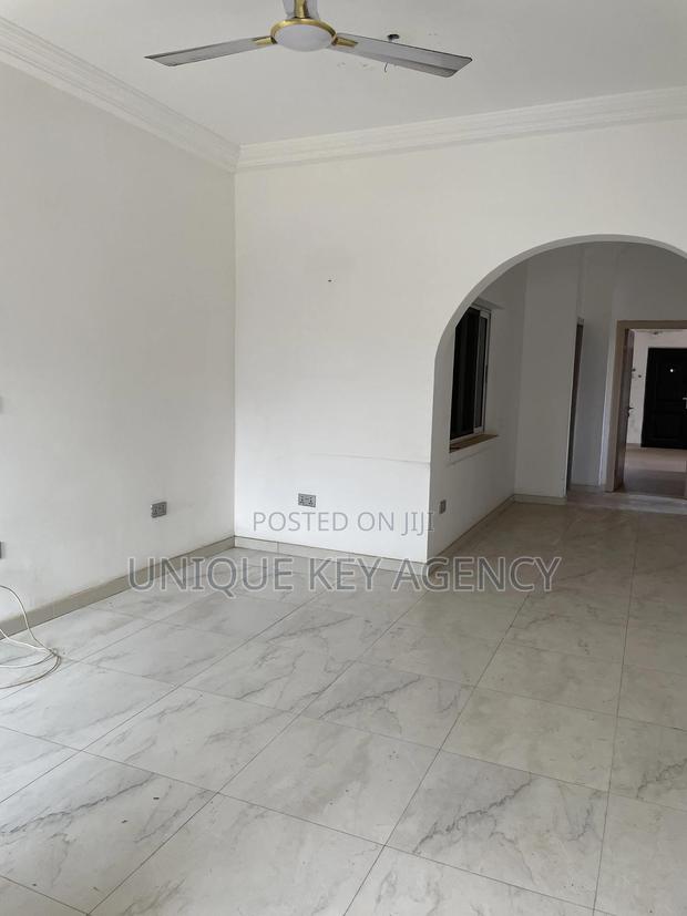 3bdrm Apartment in Unique Key Agency, East Legon for rent · Photo 6