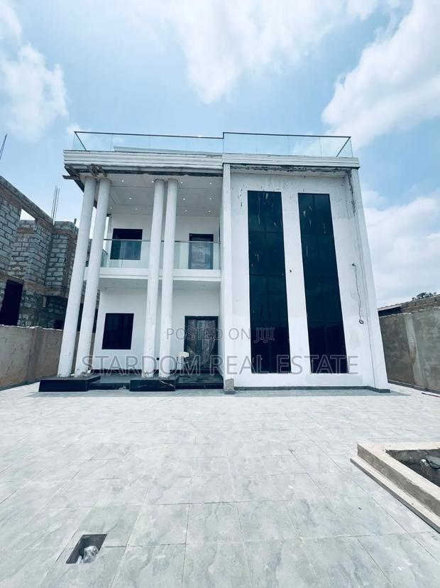 4bdrm Duplex in Ashaley Botwe for sale · Photo 1