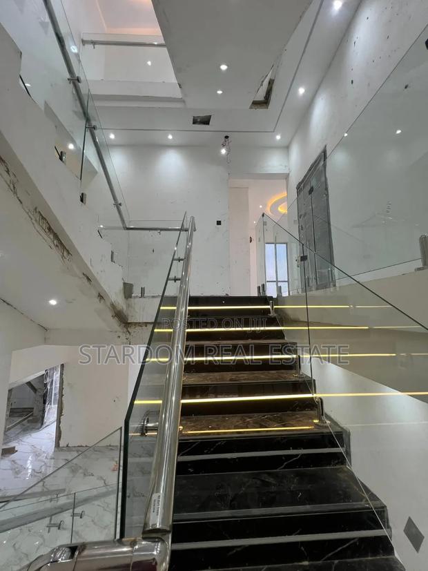 4bdrm Duplex in Ashaley Botwe for sale · Photo 4
