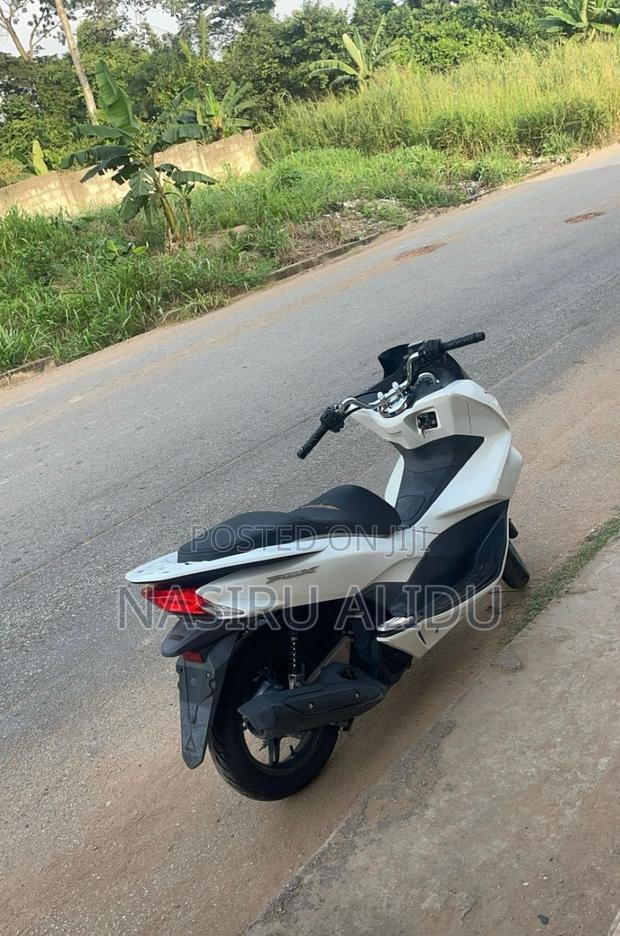 New Honda Ignition 2023 White · Photo 4