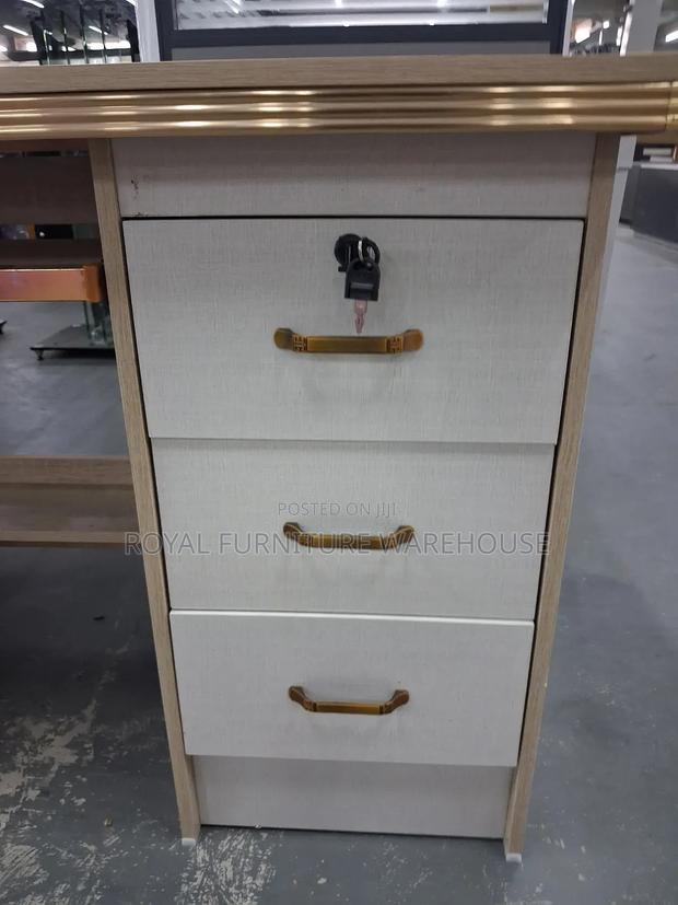 Cute Office Desk · Photo 4