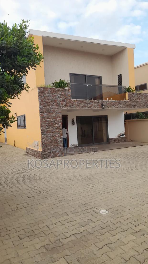 3bdrm House in Ashaley Botwe for sale · Photo 3