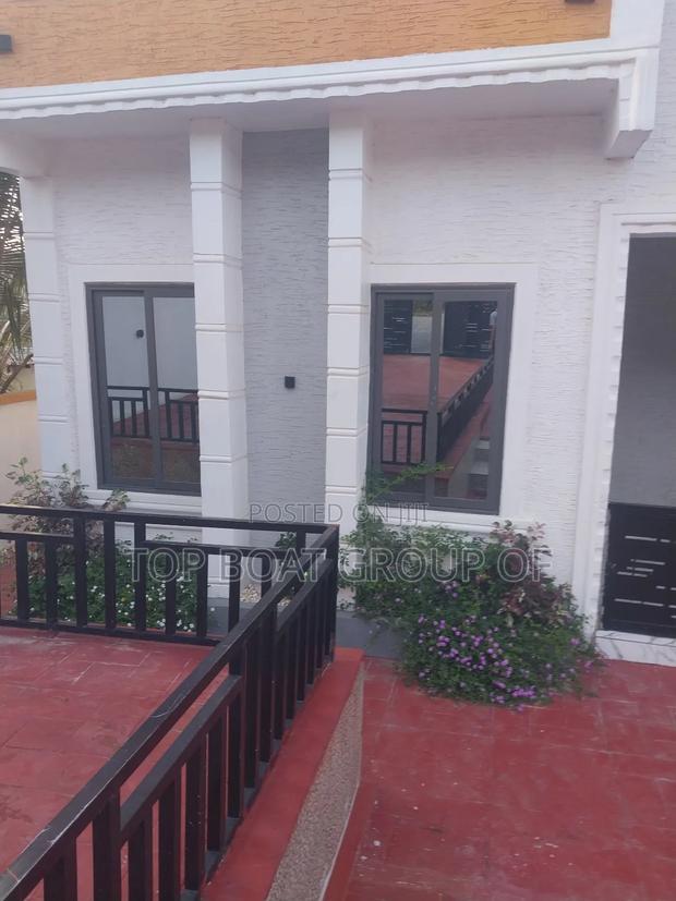 4bdrm House in Top-Boat Estate, Kumasi Metropolitan for sale · Photo 6