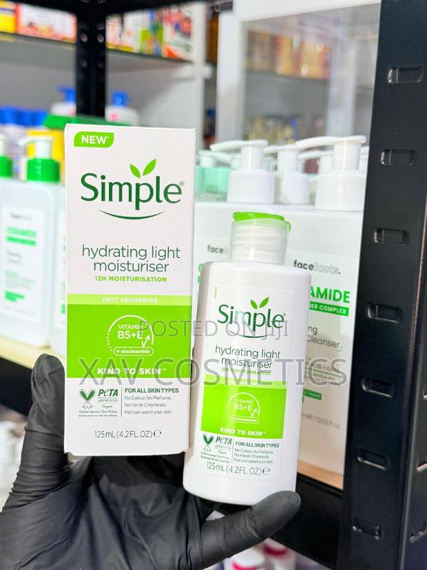 Simple Hydrating Light Moisturizer · Photo 1