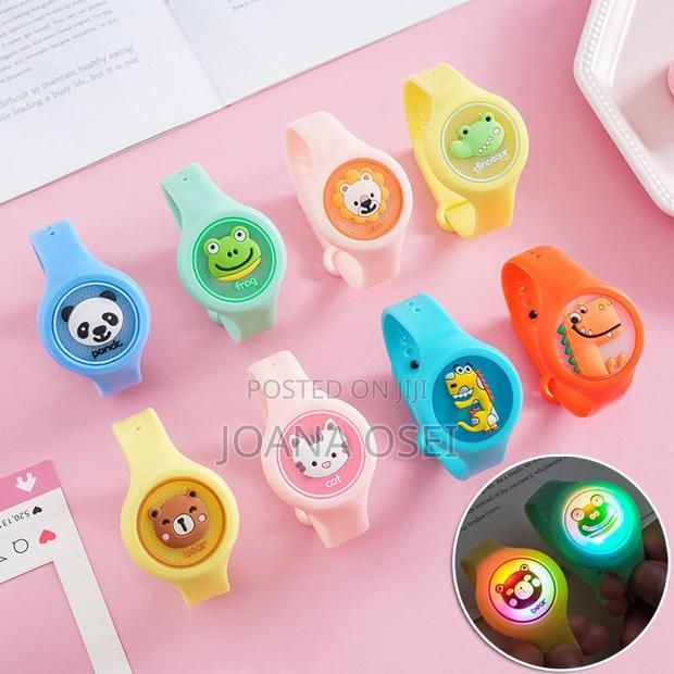 Mosquito Repellent Wrist Band · Photo 3
