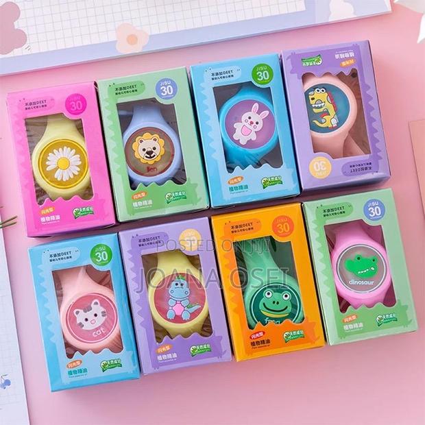 Mosquito Repellent Wrist Band · Photo 1