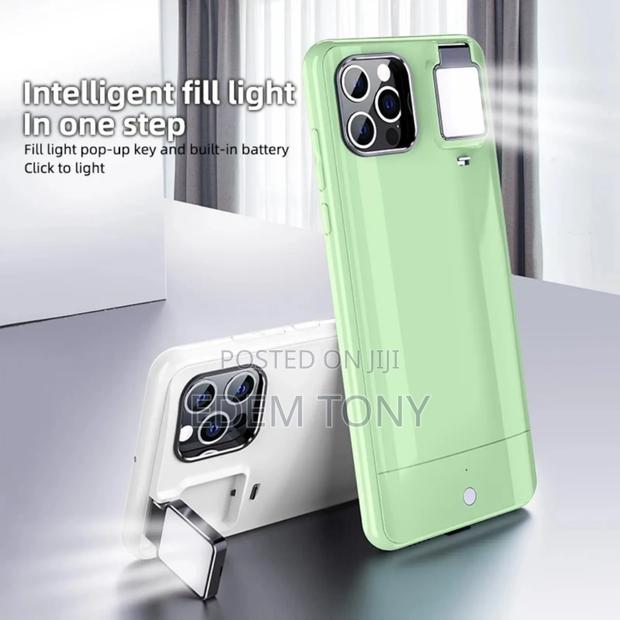 iPhone 11/11 Pro Selfie Light Up Case · Photo 1