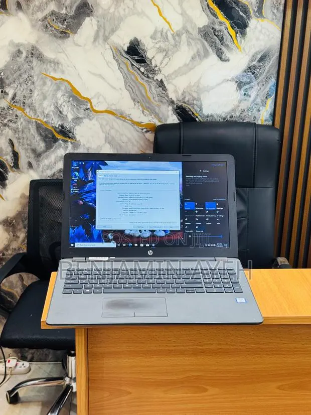 Laptop HP 250 G6 4GB Intel Core i5 HDD 500GB · Photo 1