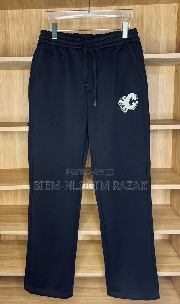 Plain White N Other Multi Colored Joggers Available in Stock · Photo 5