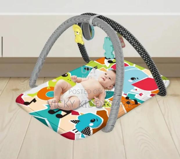 Activity Gym Mat With Piano 7 in 1 · Photo 3