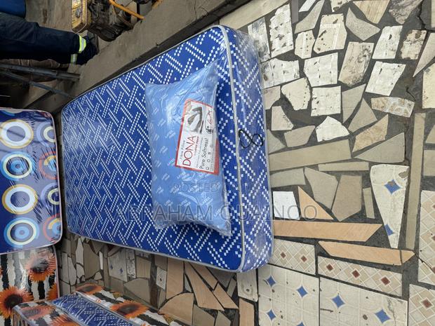 8inches Special One and Half Mattress for Sale · Photo 1