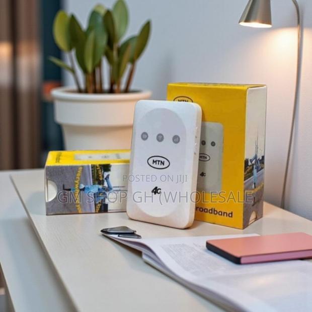 Universal Pocket 4g Mifi-White (34444) · Photo 1