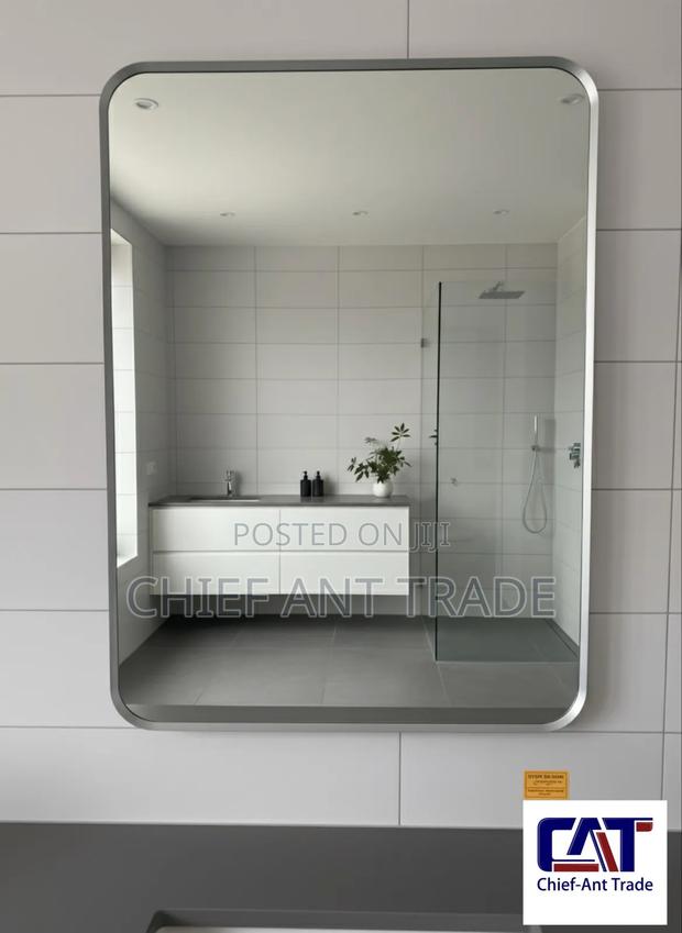 Mirror 800 - 60cm*60 White · Photo 1