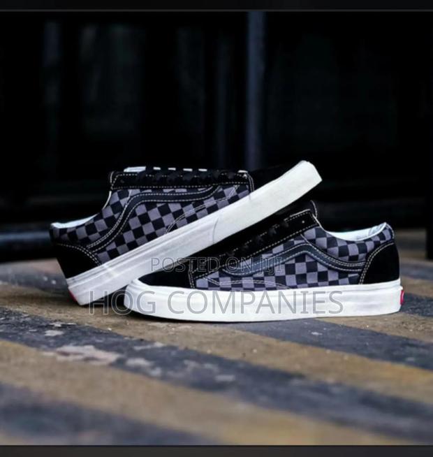 Vans Off the Wall Checker Board Sneakers Kick Shoe · Photo 2