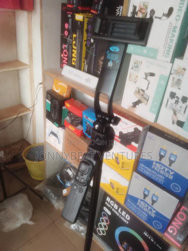 C17 Ai Face Tracker C17 Tripod · Photo 5