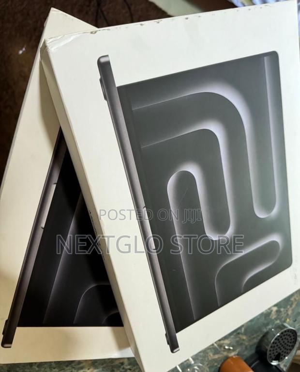 New Laptop Apple MacBook Pro 2024 M4 Pro 16GB Apple M4 SSD 512GB · Photo 2