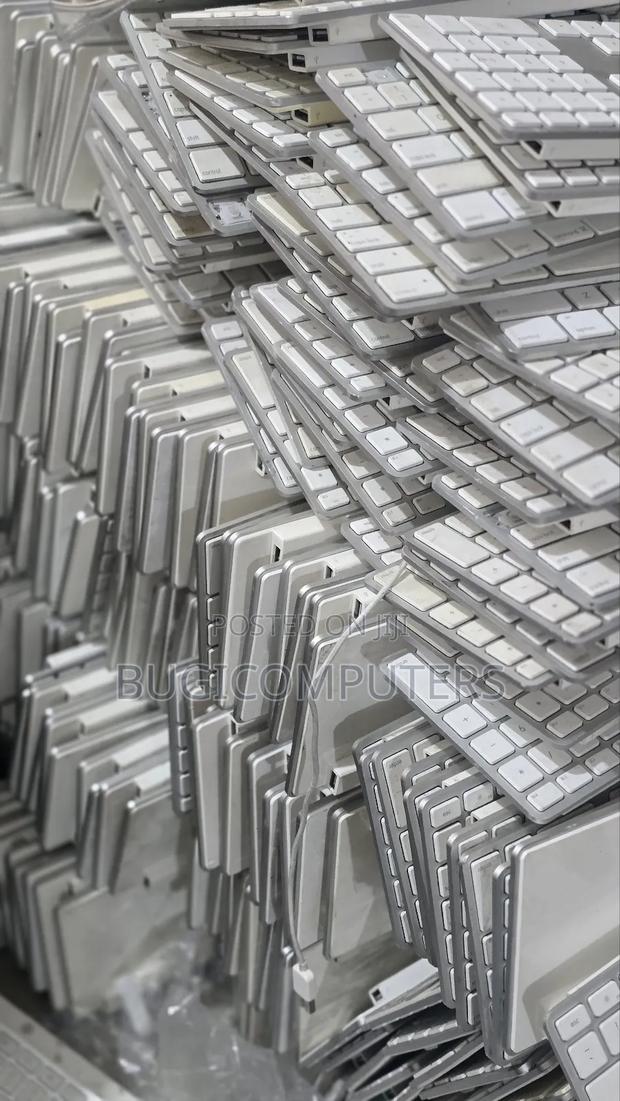 Original Apple Keyboard From Usa · Photo 2