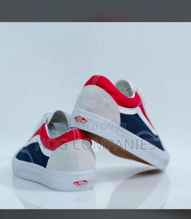 Vans Sneakers · Photo 1