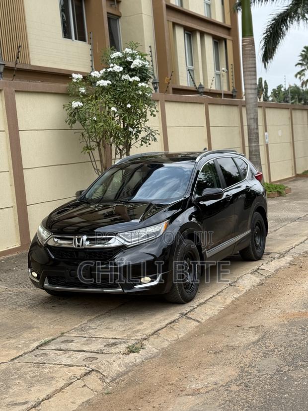 Honda CR-V Touring AWD 2019 Black · Photo 7