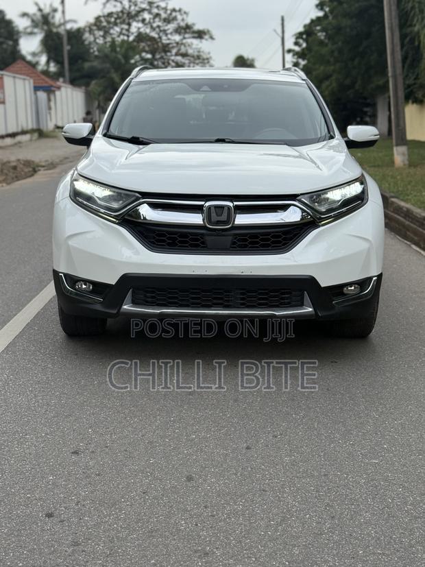 Honda CR-V Touring 4dr SUV AWD (1.5L 4cyl CVT) 2017 White · Photo 3