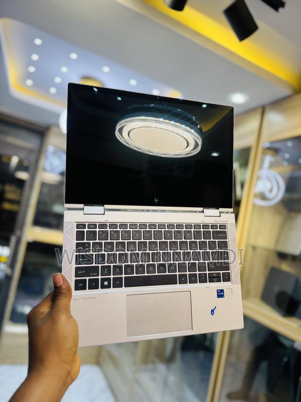 Laptop HP EliteBook 830 G8 16GB Intel Core i7 SSD 512GB · Photo 6