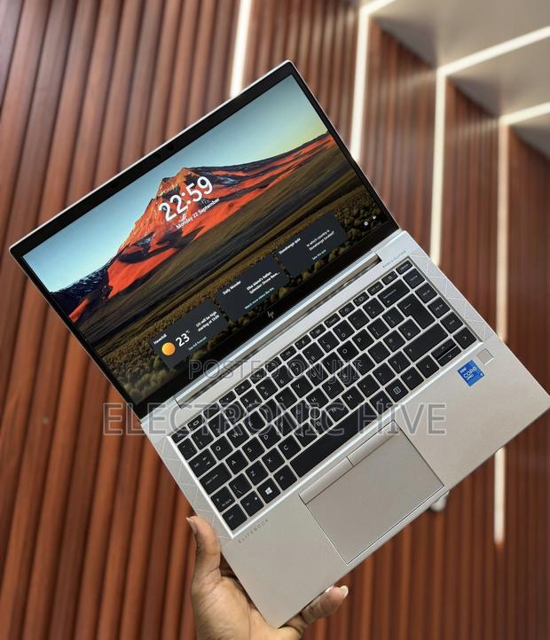 Laptop HP EliteBook 845 G10 16GB Intel Core I5 SSD 256GB · Photo 1