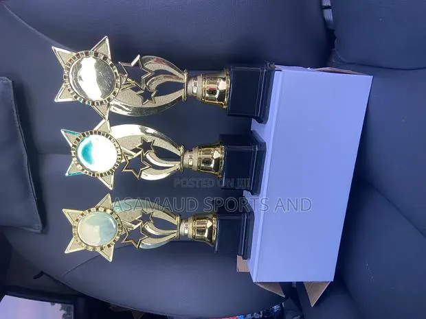 Original Award Trophy For Kids Available At Cool Price · Photo 1
