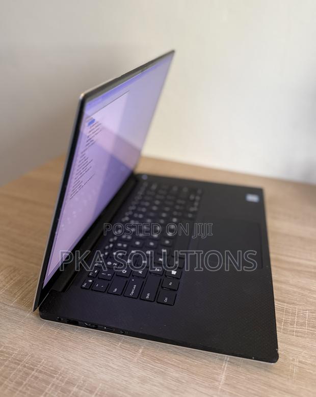 Laptop Dell XPS 15 24GB Intel Core I5 SSD 256GB · Photo 5
