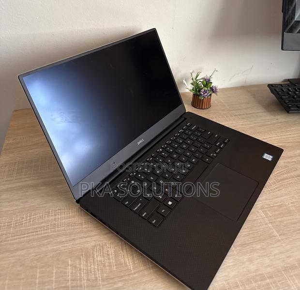 Laptop Dell XPS 15 16GB Intel Core I7 SSD 512GB · Photo 5
