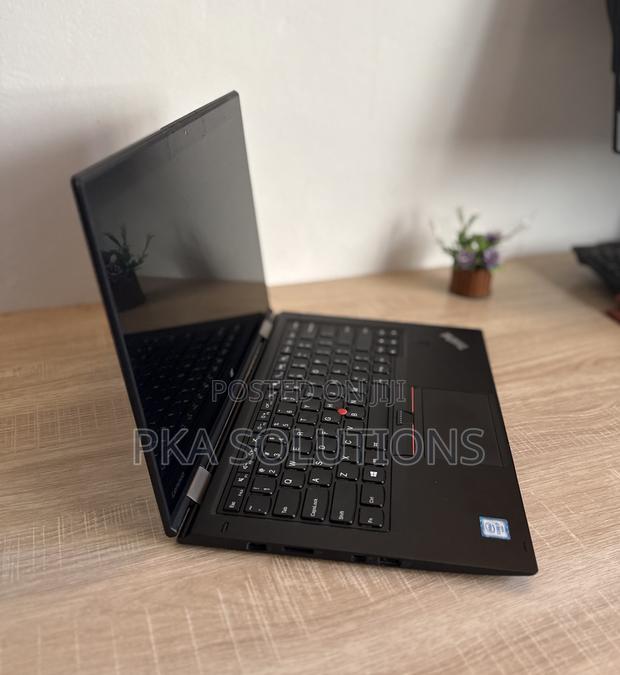 Laptop Lenovo Thinkpad X1 Yoga 8GB Intel Core I7 SSD 256GB · Photo 1