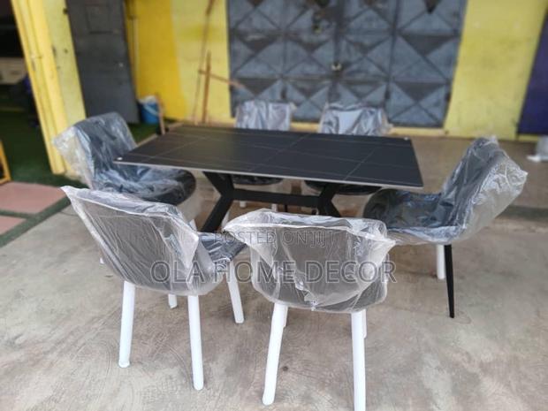 6 Seater Dining Table · Photo 1