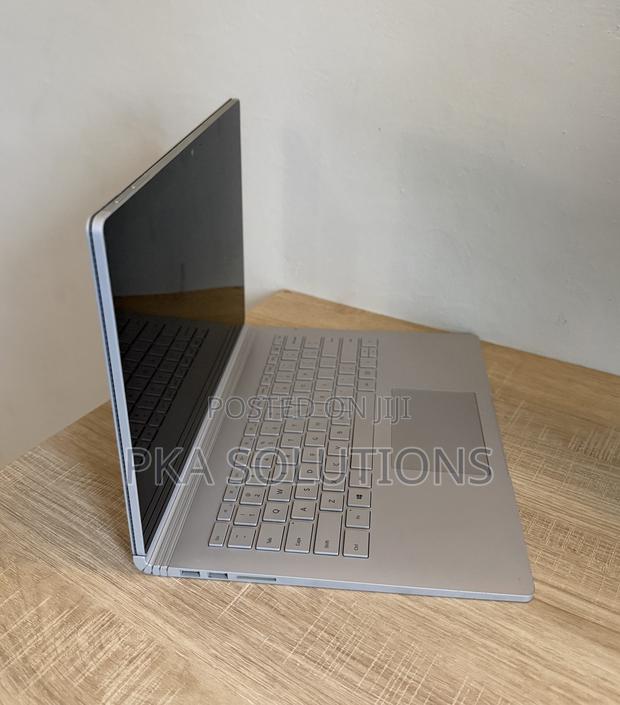 Laptop Microsoft Surface Book 2 8GB Intel Core I5 SSD 256GB · Photo 1