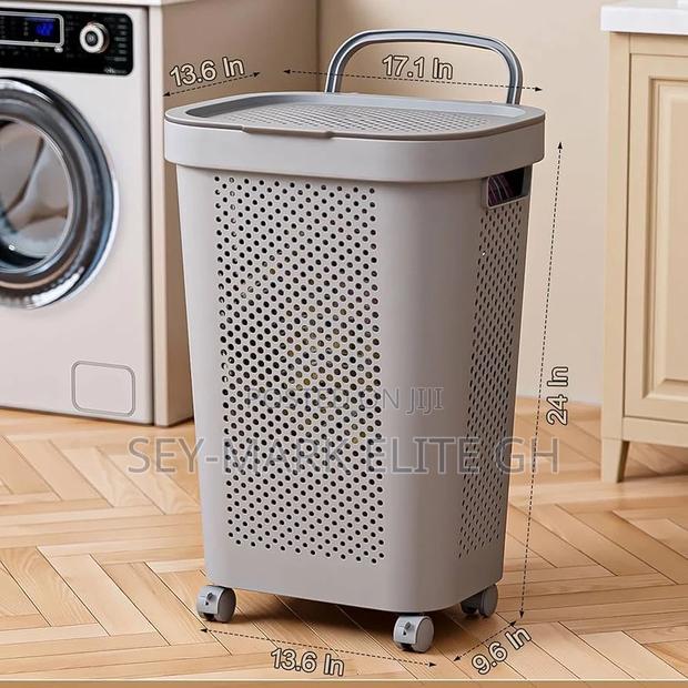 Laundry Basket With Lid Wheels · Photo 1