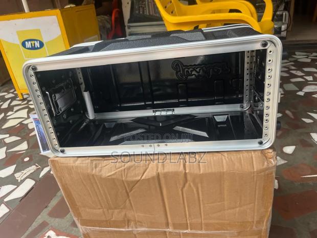 Microphone Case/Rack · Photo 2