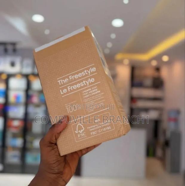 Samsung the Freestyle Projector · Photo 3