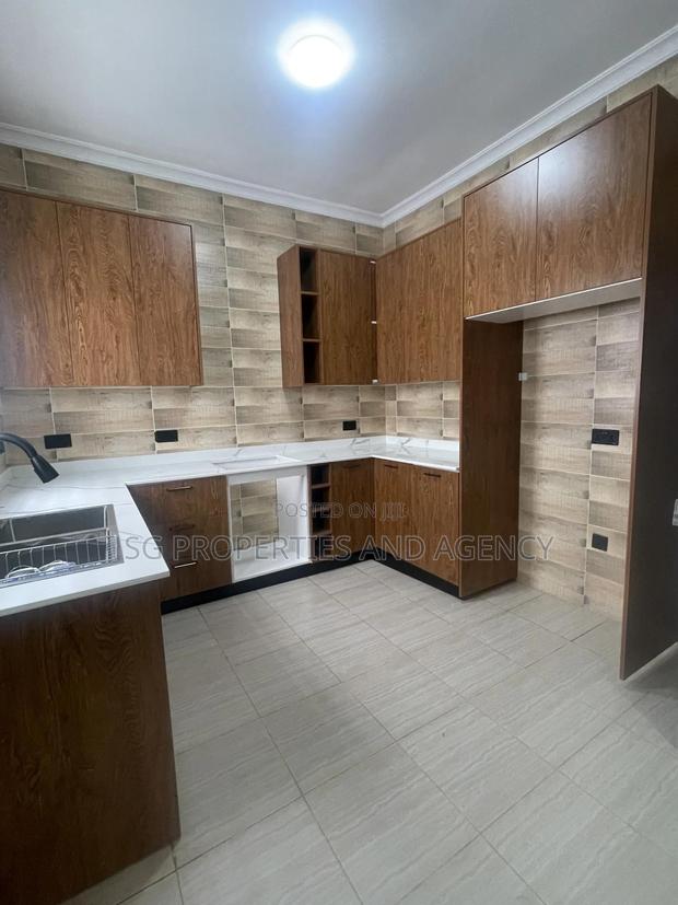 3bdrm House in Spintex, Baatsona Total for sale · Photo 4