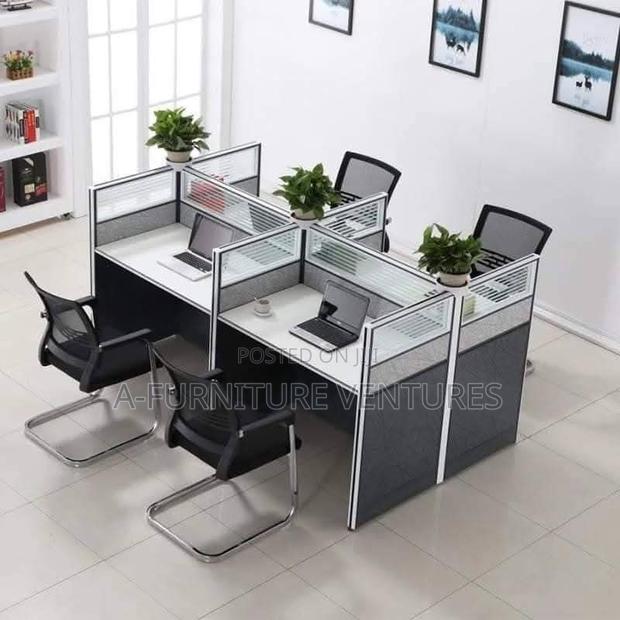 Dark Gray Workstation · Photo 1