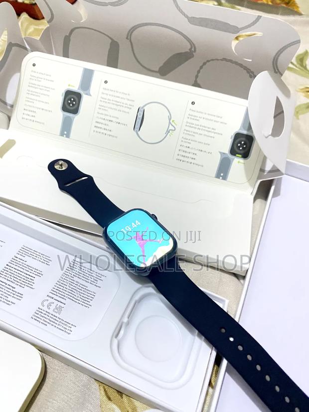 Apple Watch ( Series 10) · Photo 1