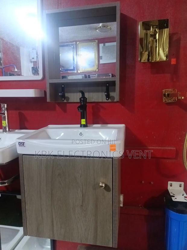 Hand Wash Basin 42cm With Faucet · Photo 1
