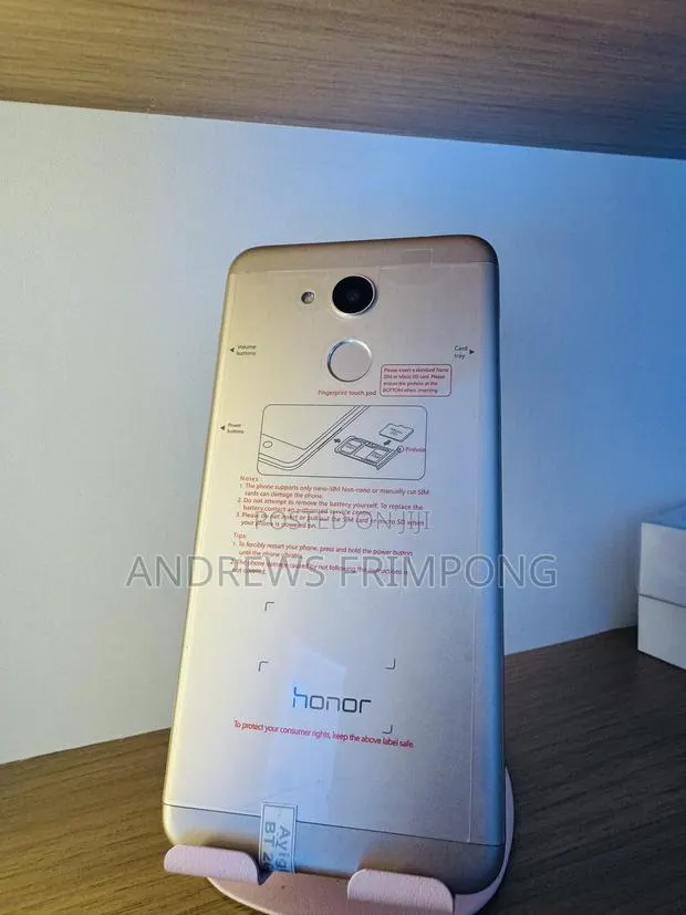 Huawei Honor V9 Play 32 GB Gold · Photo 1