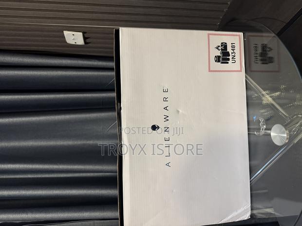 New Laptop Alienware M17x R2 16GB Intel Core i7 SSD 1T · Photo 1