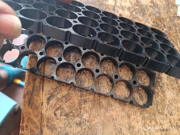18650 Lithium Battery Holders Pair for 20 Cells · Photo 2