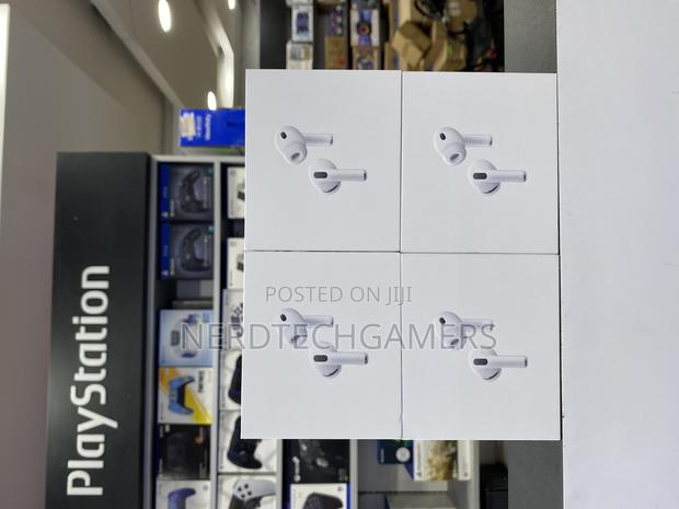 Apple Airpods Pro 3 Wireless Earbuds, Active Noise Cancellation · Photo 1