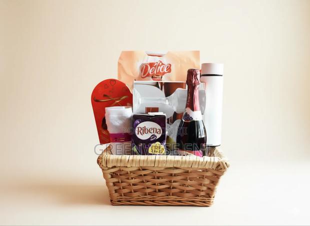 Deluxe Gift Hamper | Accra · Photo 1