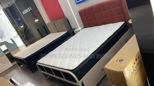 Queen Size Compressed Mattress · Photo 4